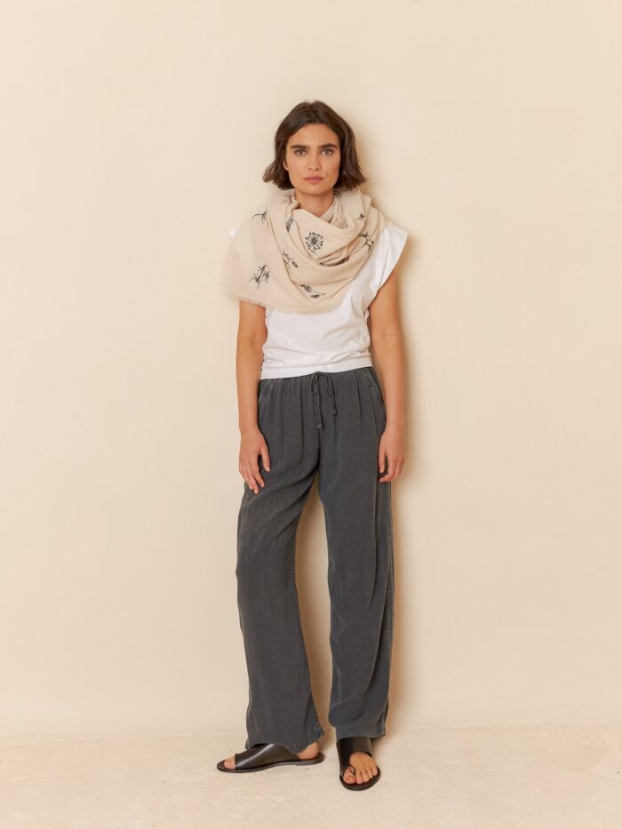 FEATHER FLOWER SCARF - Image 2