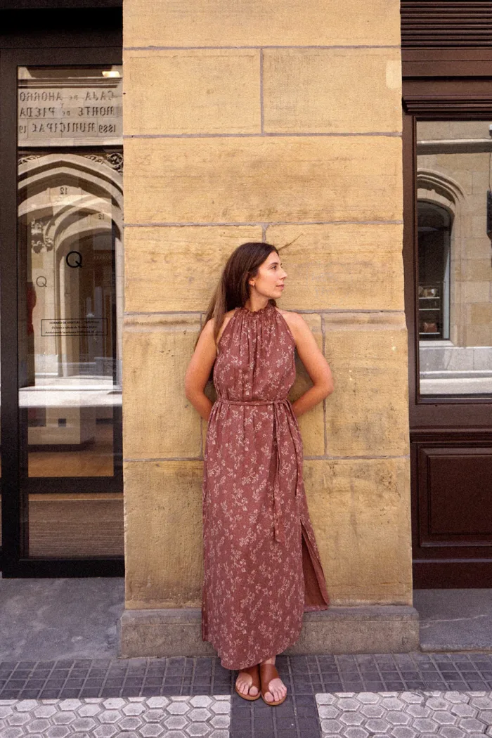 BICOLOR HALTER DRESS - Image 5