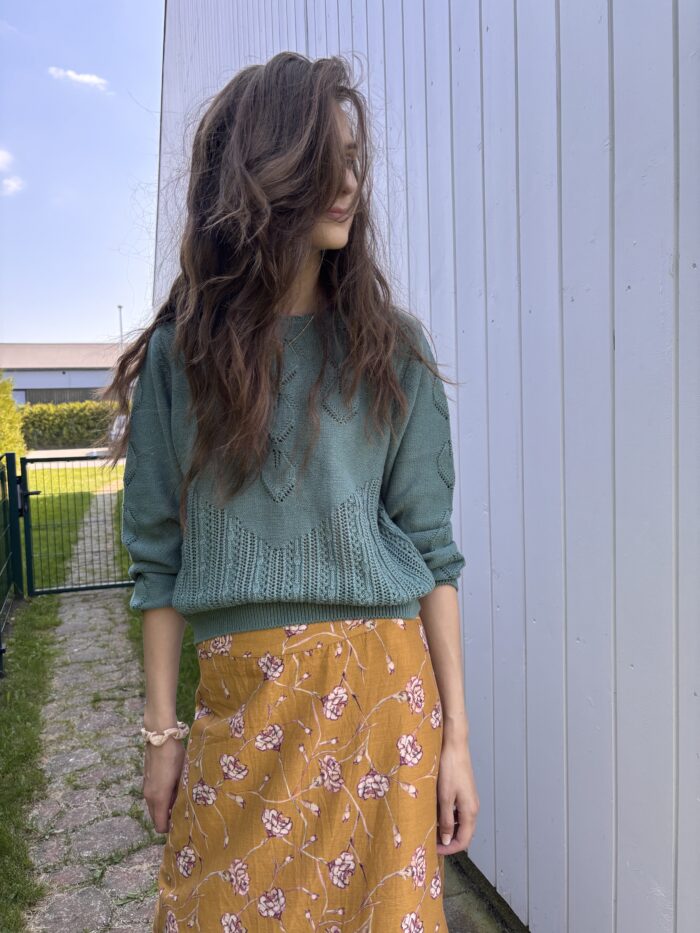 CROCHET EFFECT SWEATER