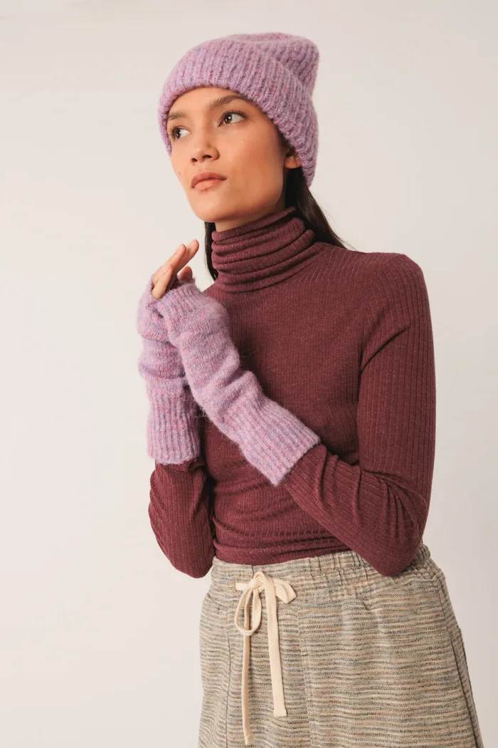 COLORED KNITTED HAT MALVA - Image 2