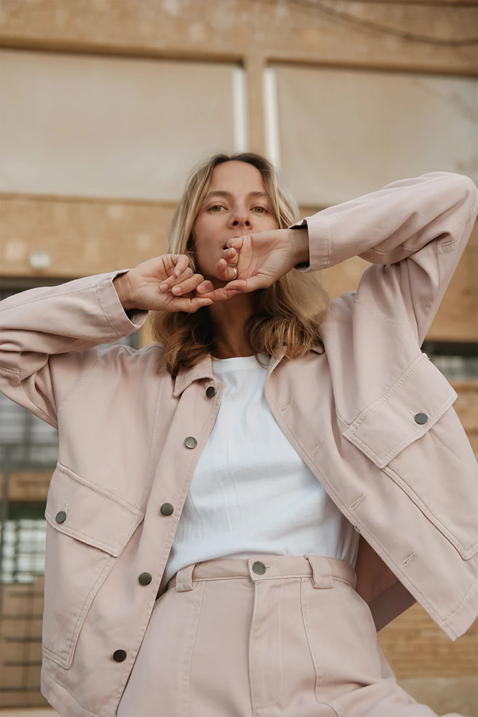 HUNTING JACKET WITH LARGE POCKETS