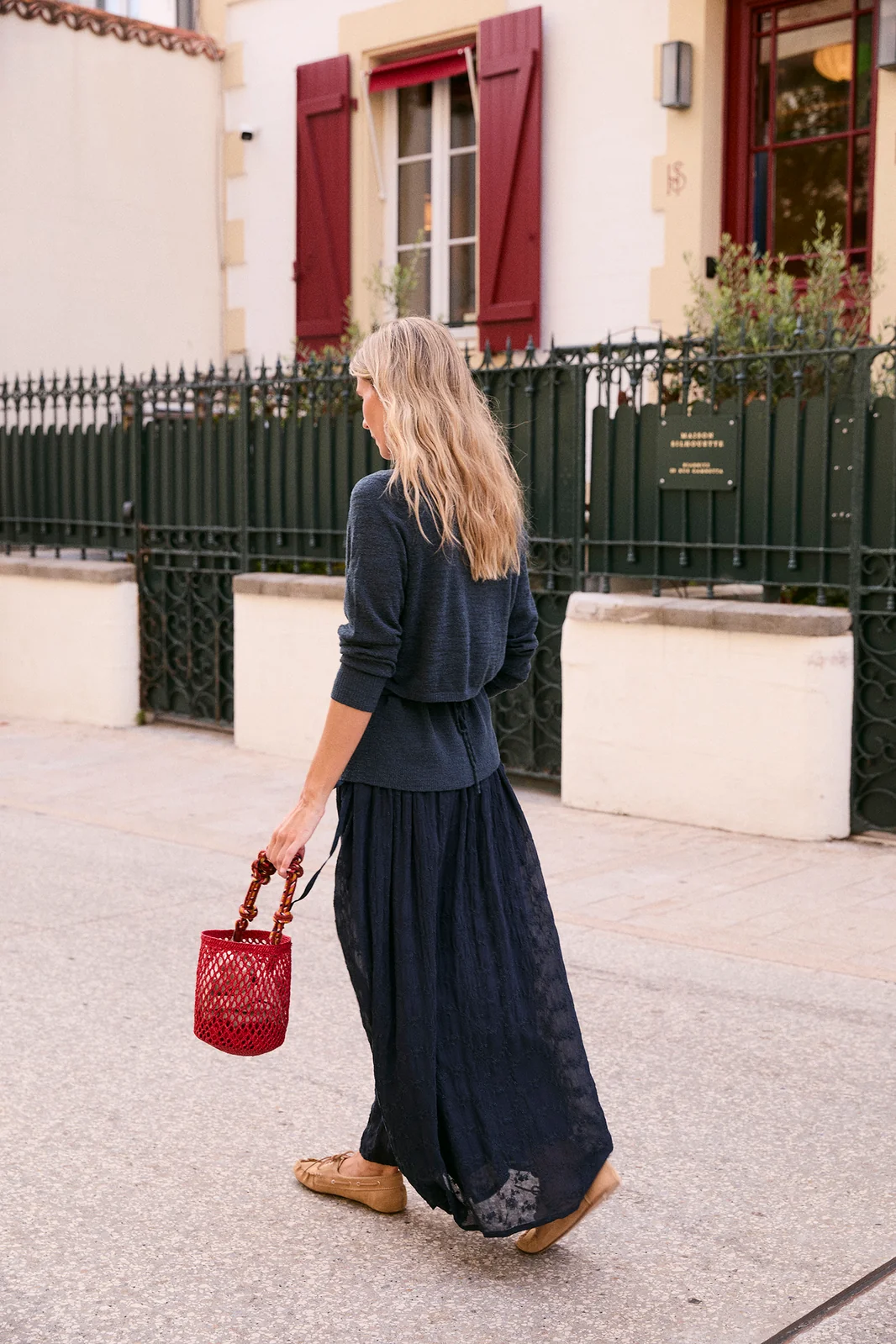 Indi&Cold Embroidered Romantic Skirt viskoosist pikk pitsiline seelik tumesinine - Wavau