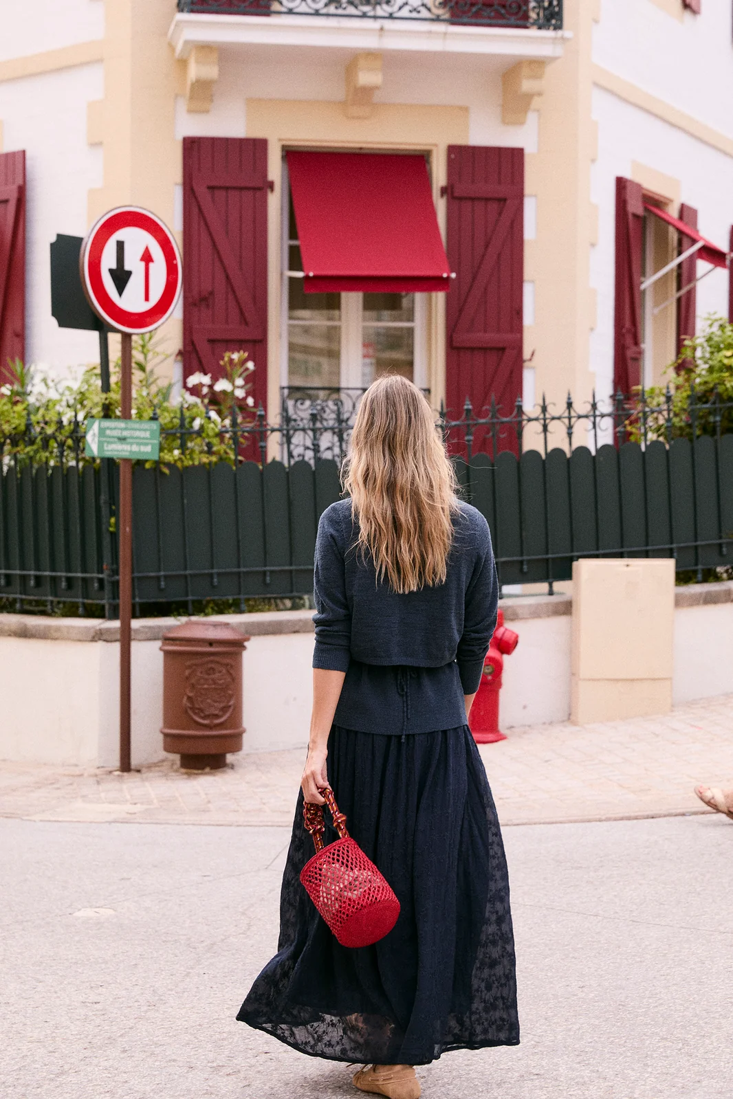 Indi&Cold Embroidered Romantic Skirt viskoosist pikk pitsiline seelik tumesinine - Wavau